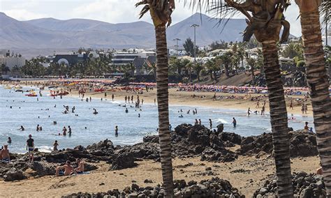 zona gay lanzarote|Lanzarote a year round sunny island close to West African coast